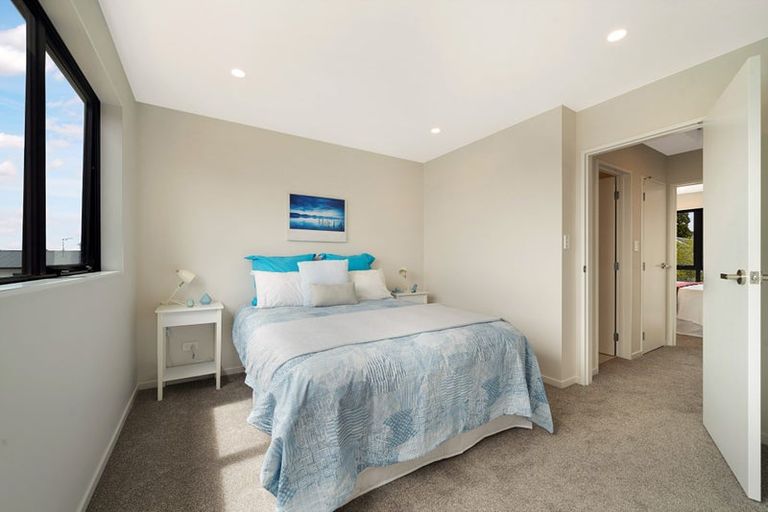 Photo of property in 4/85 Jaemont Avenue, Te Atatu South, Auckland, 0610
