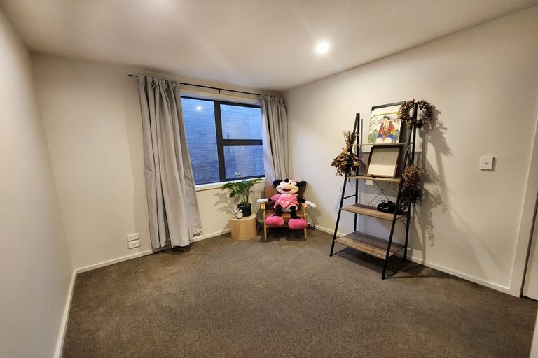 Photo of property in 7 Infantry Lane, Papakura, 2110