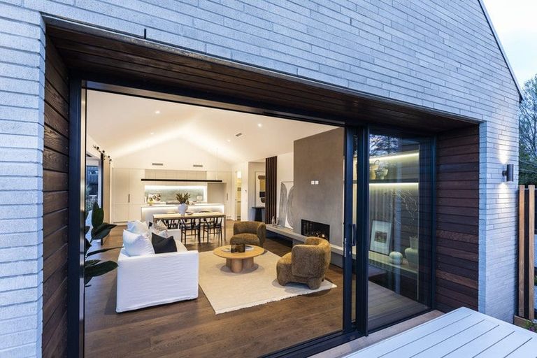 Photo of property in 160 Gardiners Road, Harewood, Christchurch, 8051