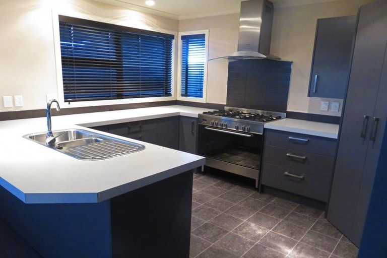 Photo of property in 53 Rosalie Terrace, Kelvin Grove, Palmerston North, 4414