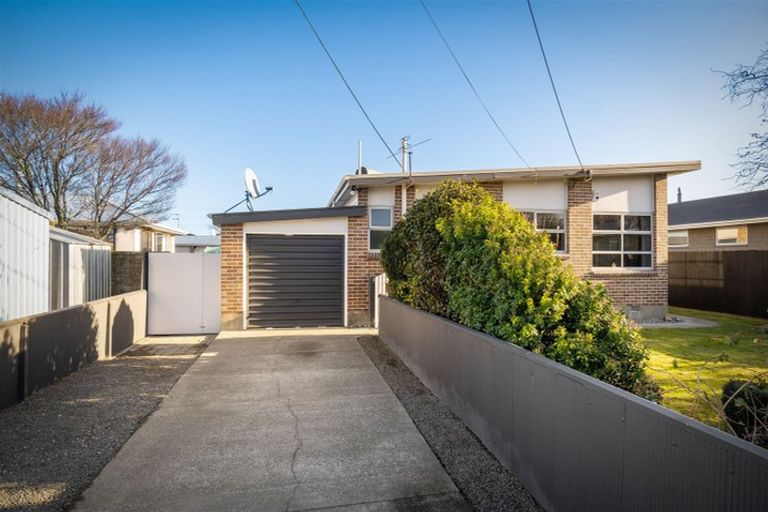 Photo of property in 42 Seymour Street, Hornby, Christchurch, 8042