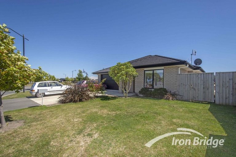 Photo of property in 41 Lewis Crescent, Rolleston, 7614