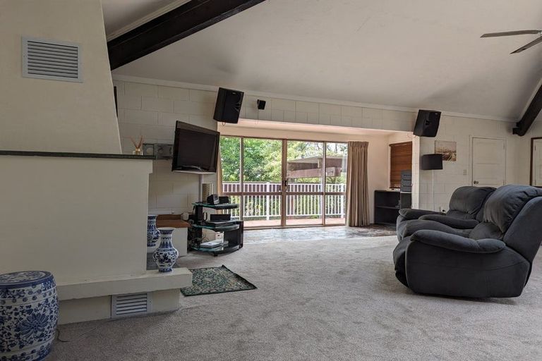 Photo of property in 118b Konini Road, Titirangi, Auckland, 0604