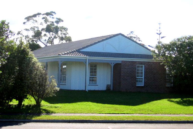 Photo of property in 26 Maygrove Drive, Orewa, 0931