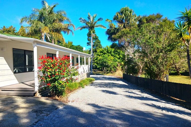 Photo of property in 29 Paradise Road, Coopers Beach, 0420