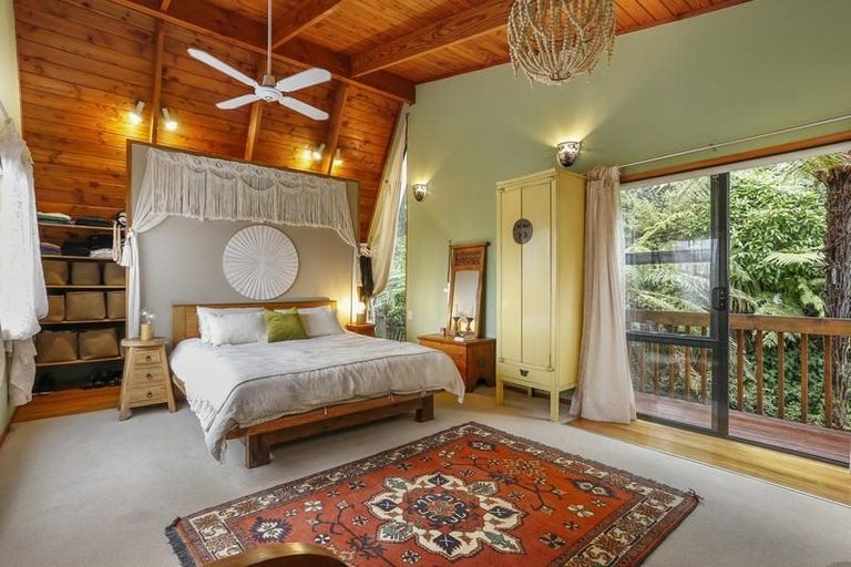 Photo of property in 280 Shaw Road, Titirangi, Auckland, 0604