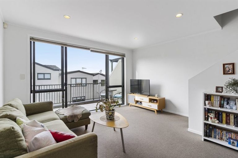 Photo of property in 13/8 Flynn Street, Birkdale, Auckland, 0626