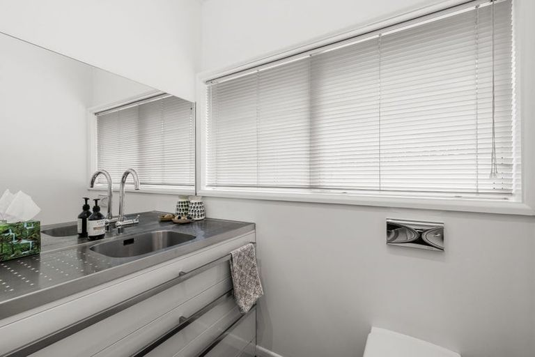 Photo of property in 15a Saint Winifreds Place, Bryndwr, Christchurch, 8052