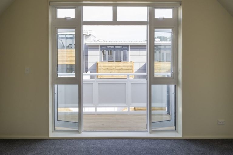 Photo of property in Pirie Street Townhouses, 18/35u Pirie Street, Mount Victoria, Wellington, 6011