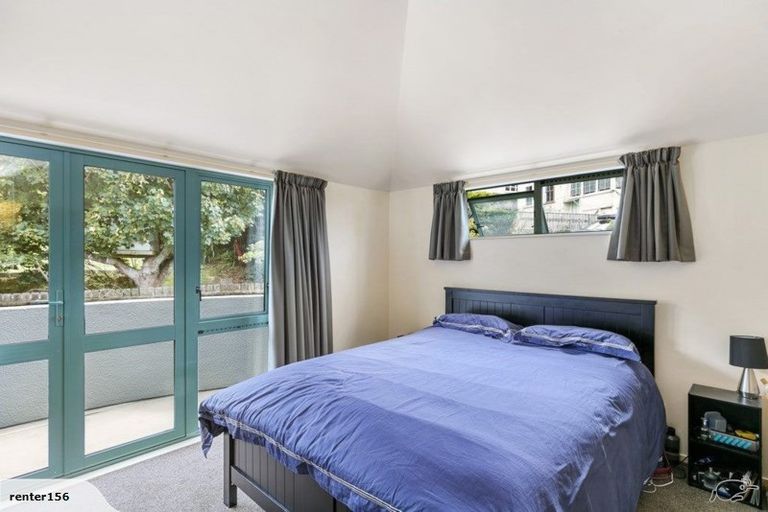 Photo of property in 1 Oak Grove, Mount Cook, Wellington, 6011