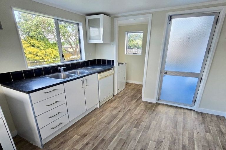 Photo of property in 52 Shifnal Drive, Randwick Park, Auckland, 2105