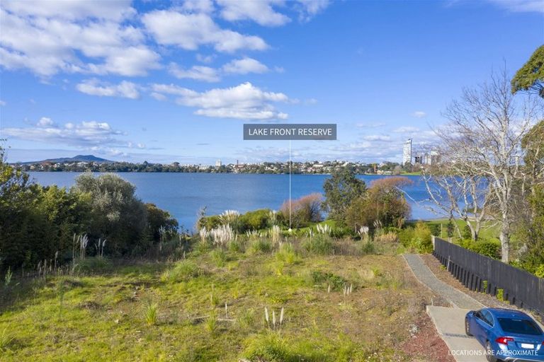 Photo of property in 18 Macbeth Court, Milford, Auckland, 0620