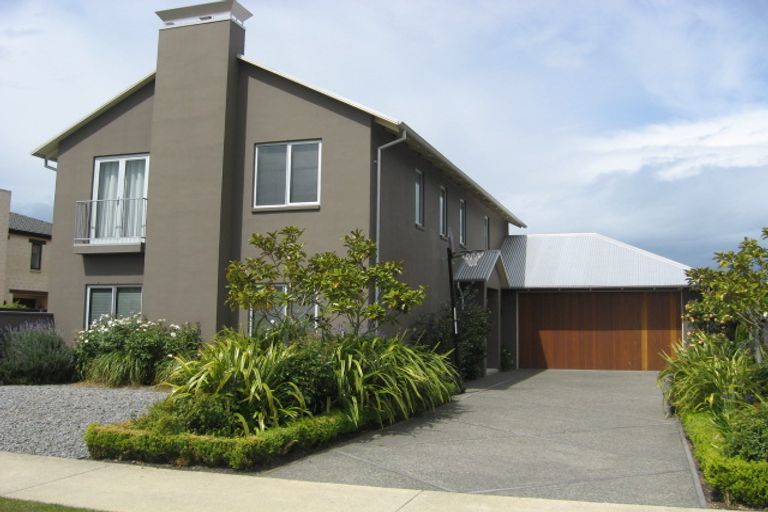 Photo of property in 6 Crombie Green, Northwood, Christchurch, 8051