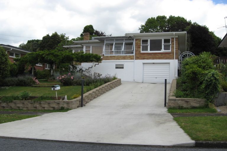 Photo of property in 10 Hamlet Place, Pukekohe, 2120