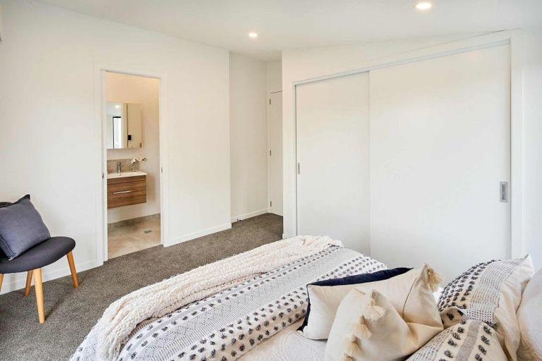 Photo of property in 323 Riverside Drive, Waterloo, Lower Hutt, 5011