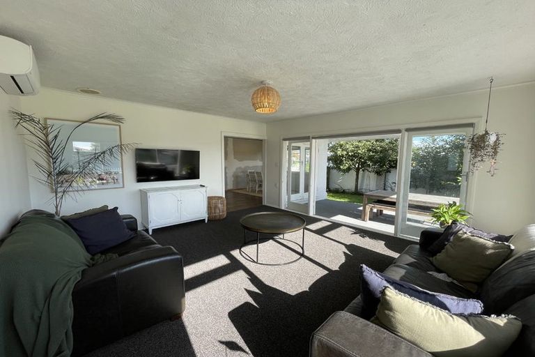 Photo of property in 1 Chester Place, Taradale, Napier, 4112