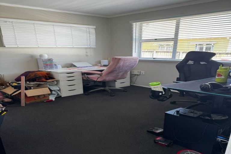 Photo of property in 2/18 James Road, Manurewa, Auckland, 2102