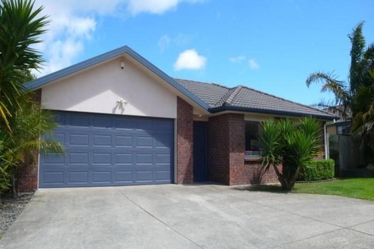 Photo of property in 12 Senator Drive, Manurewa, Auckland, 2105