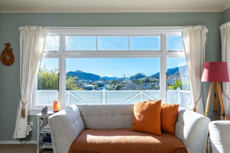 Photo of property in 9 Lincoln Street, Picton, 7220