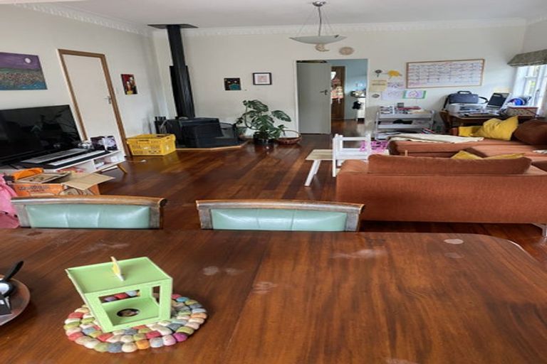 Photo of property in 6 David Crescent, Karori, Wellington, 6012