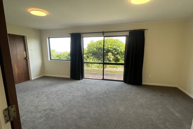 Photo of property in 2 Flint Way, Northland, Wellington, 6012