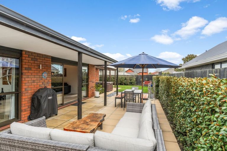 Photo of property in 21 Giles Place, Shirley, Christchurch, 8061