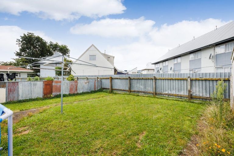 Photo of property in 31 Mcgiffert Street, Palmerston North, 4410