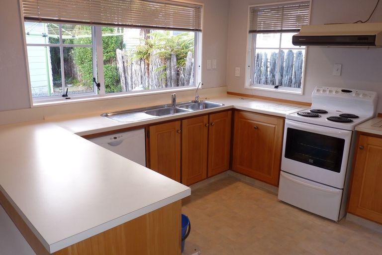 Photo of property in 62 Rokino Road, Hilltop, Taupo, 3330