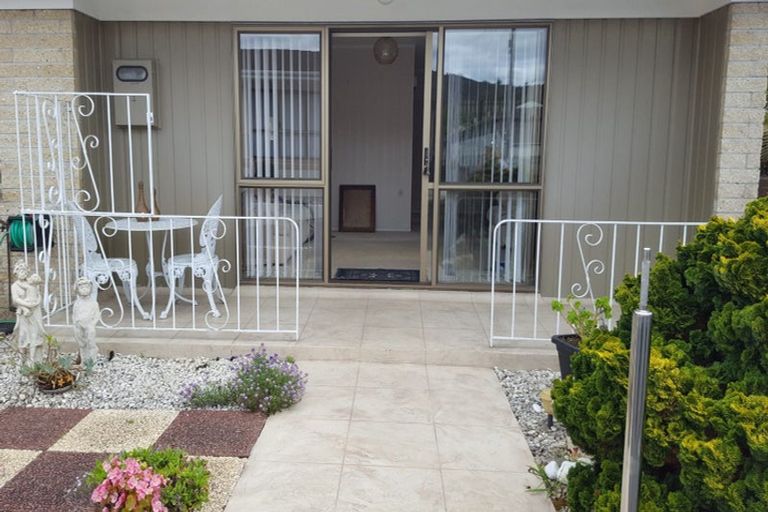 Photo of property in 27 Kamo Road, Regent, Whangarei, 0112