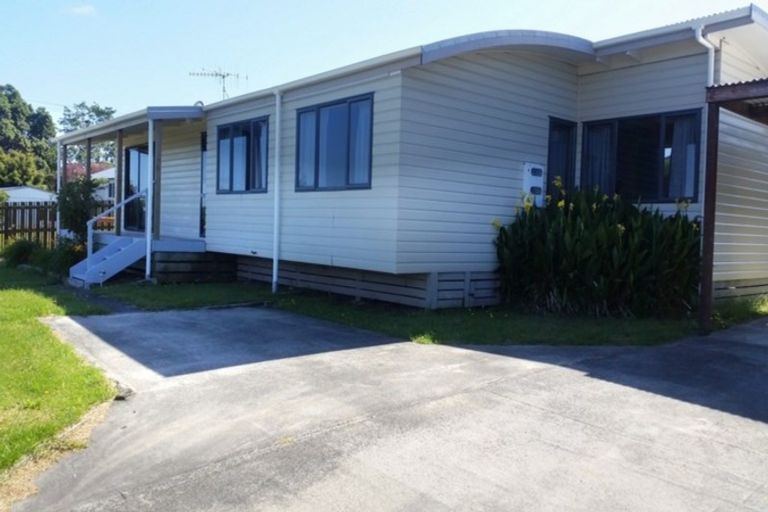 Photo of property in 20 Marsden Point Road, Ruakaka, 0116