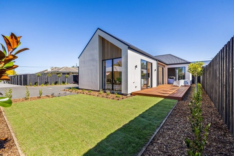 Photo of property in 120 Aorangi Road, Bryndwr, Christchurch, 8053