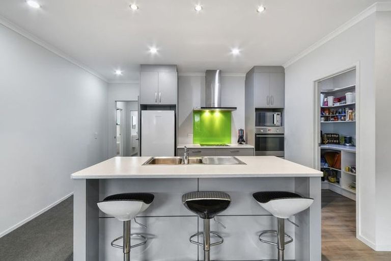 Photo of property in 98 Helenslee Road, Pokeno, 2472