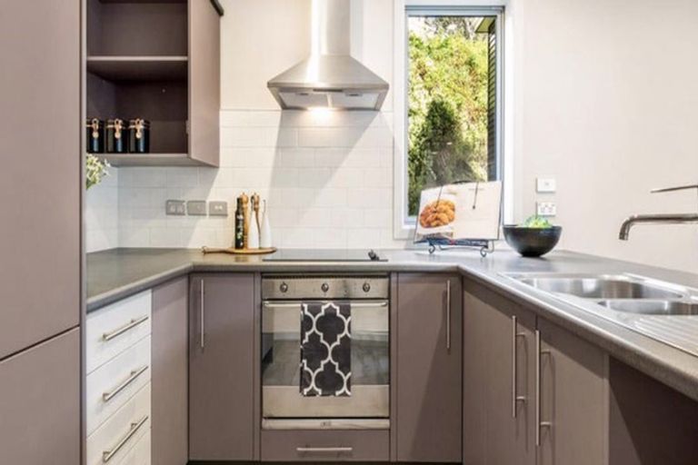 Photo of property in 16/27 The Rigi, Northland, Wellington, 6012