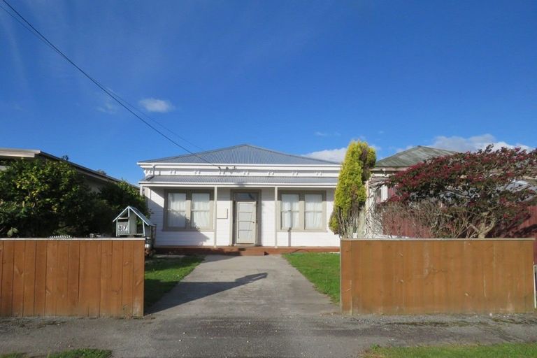 Photo of property in 87 Peel Street, Westport, 7825