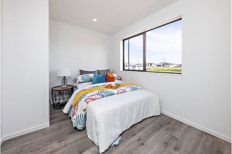 Photo of property in 33 Sapwood Crescent, Takanini, 2110