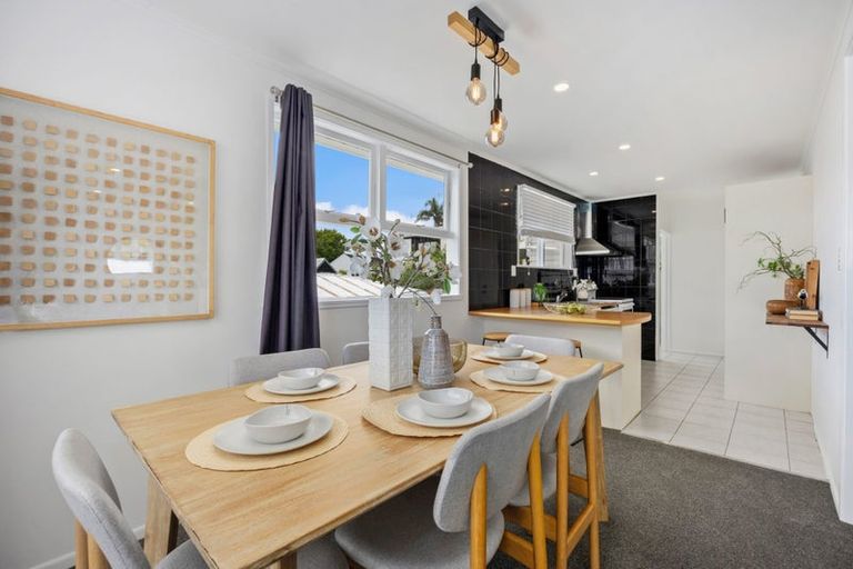 Photo of property in 2/13 Tilden Avenue, Hillcrest, Auckland, 0627