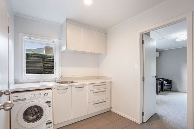 Photo of property in 12 Crompton Road, Massey, Auckland, 0614