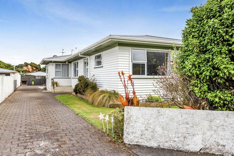 Photo of property in 9 Mccarthy Street, Hawera, 4610