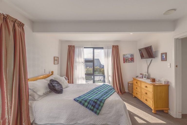 Photo of property in 116 Major Hornbrook Road, Mount Pleasant, Christchurch, 8081