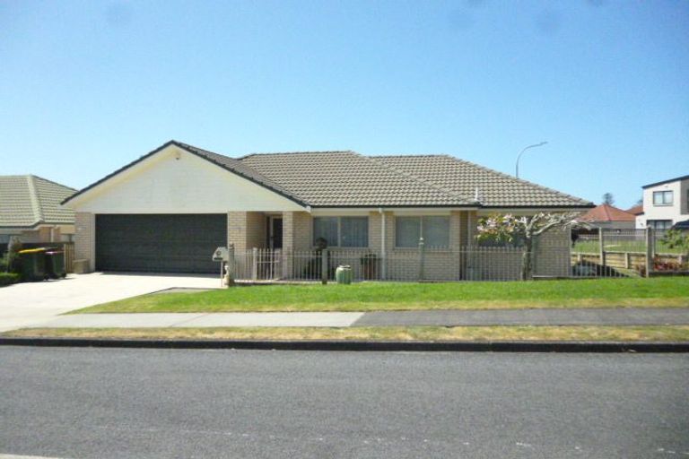 Photo of property in 1 Baird Street, Howick, Auckland, 2014