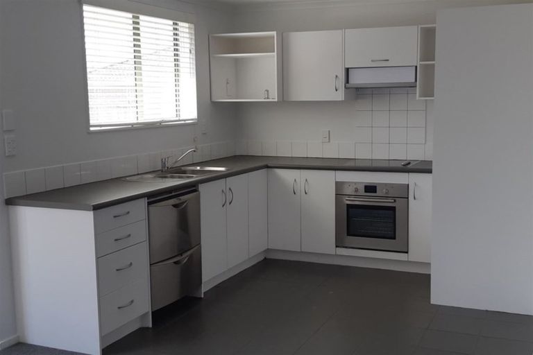 Photo of property in 44 Kayes Road, Pukekohe, 2120