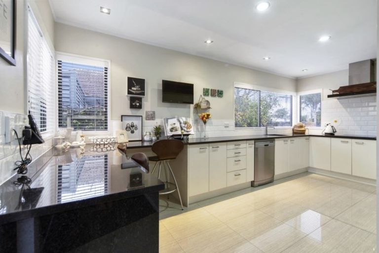 Photo of property in 12 Maeroa Road, Beerescourt, Hamilton, 3200