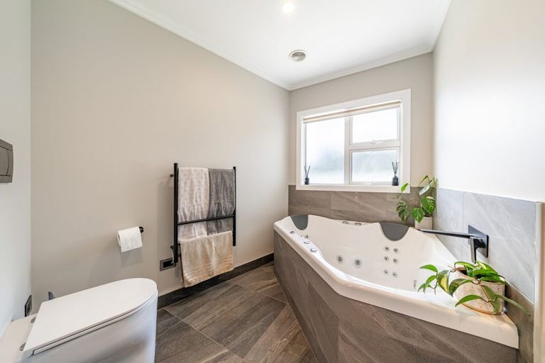 Photo of property in 62 Banks Boulevard, Whitby, Porirua, 5024