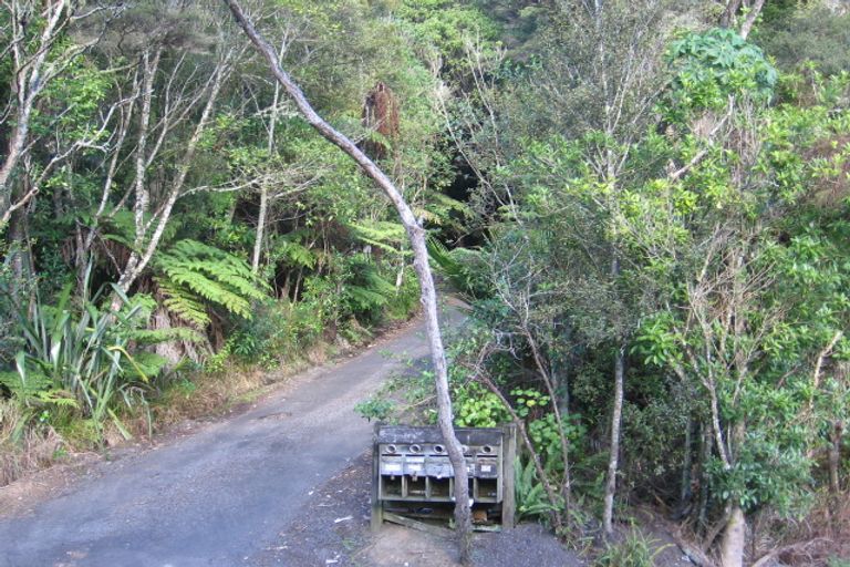Photo of property in 150 Konini Road, Titirangi, Auckland, 0604