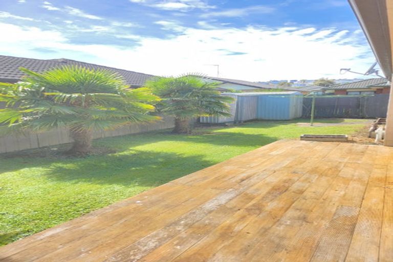 Photo of property in 27 Emmerdale Avenue, Papakura, 2110