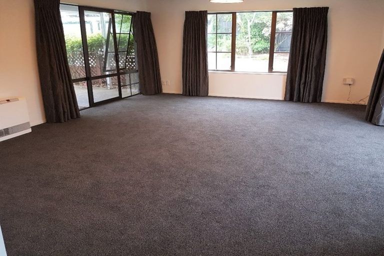 Photo of property in 32 Shackle Lane, Whitby, Porirua, 5024