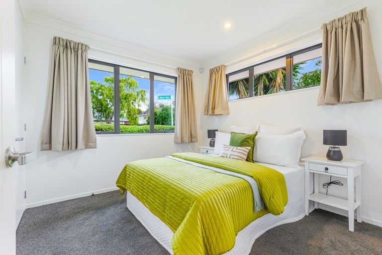 Photo of property in 26 Moor Avenue, Te Atatu Peninsula, Auckland, 0610