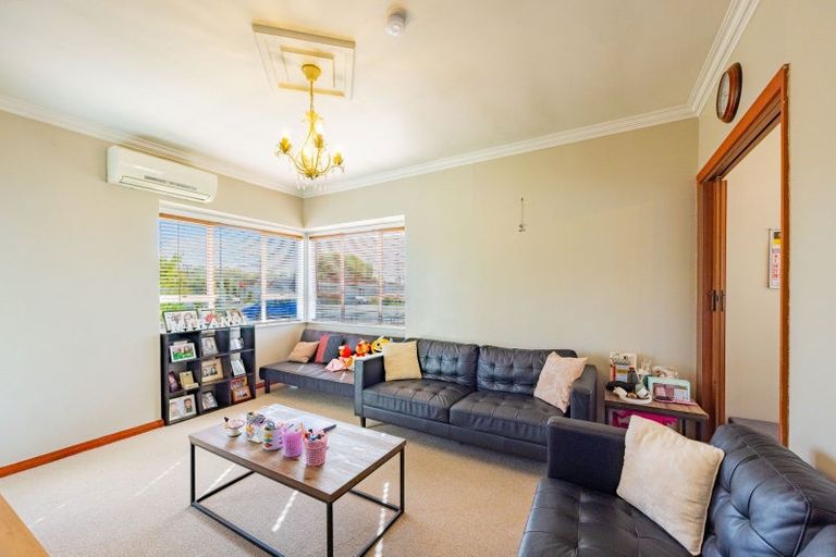 Photo of property in 1 Ruataniwha Street, Waipukurau, 4200