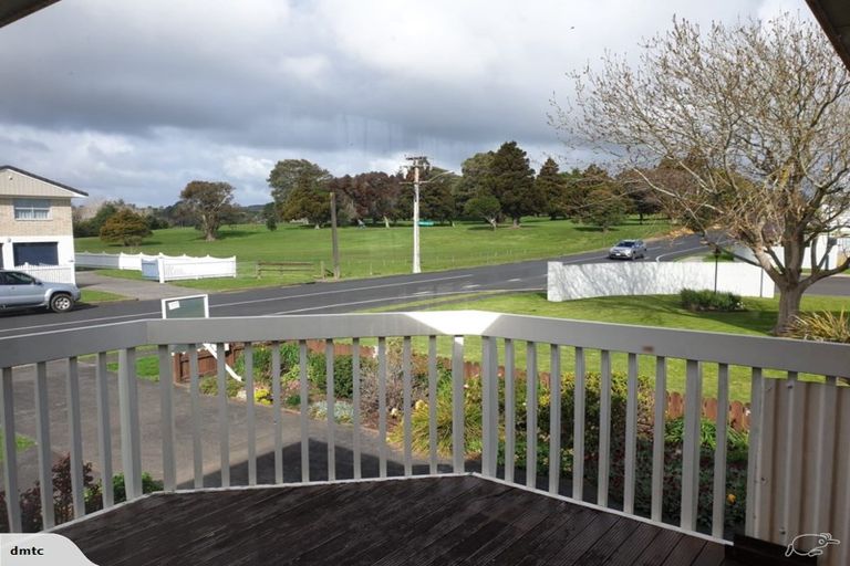 Photo of property in 100 Racecourse Road, Waiuku, 2123
