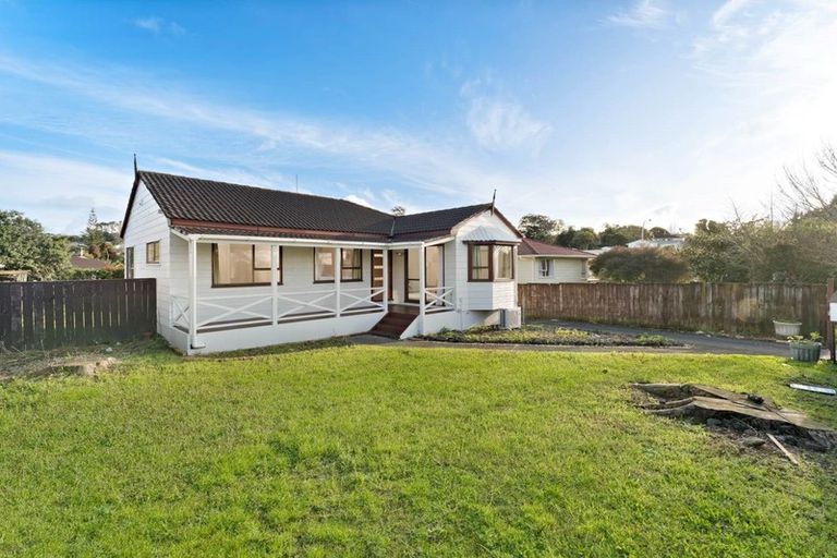 Photo of property in 34 Farwood Drive, Henderson, Auckland, 0612